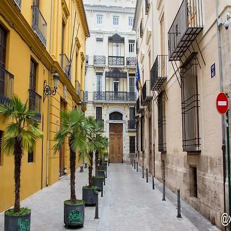 Cisneros Flat アパート