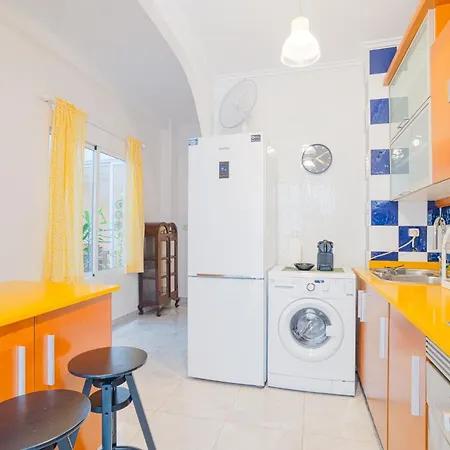 Cisneros Flat Apartment *